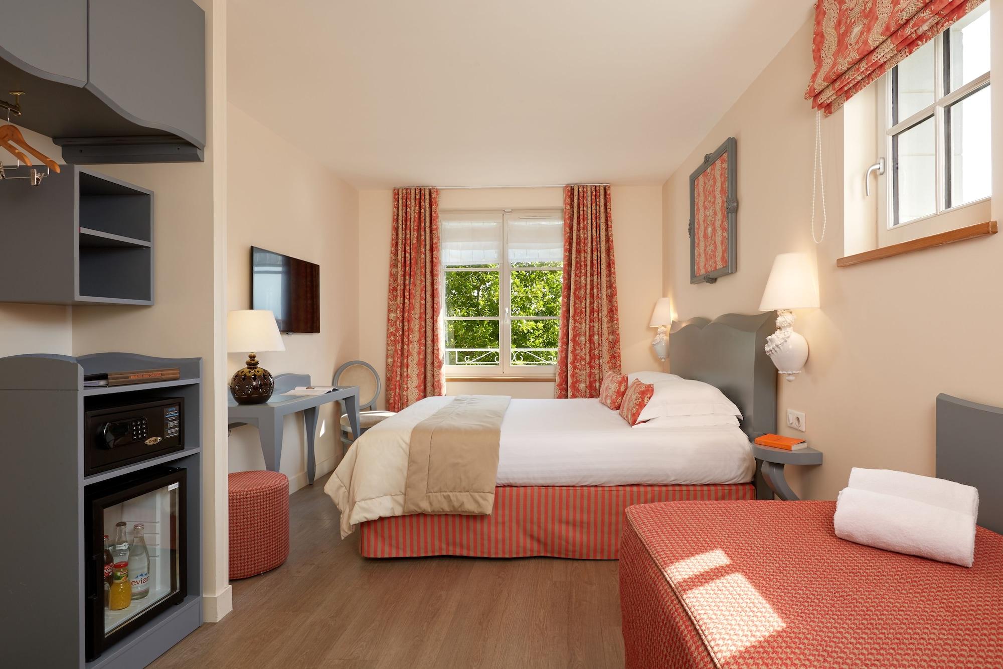 Relais Des Trois Chateaux Hotel-Restaurant - Teritoria Cour-Cheverny Kültér fotó