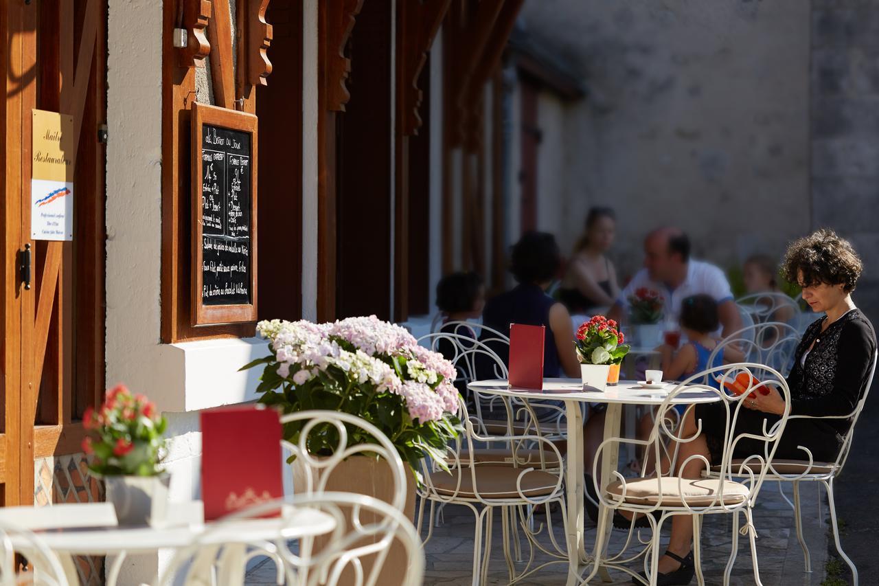 Relais Des Trois Chateaux Hotel-Restaurant - Teritoria Cour-Cheverny Kültér fotó