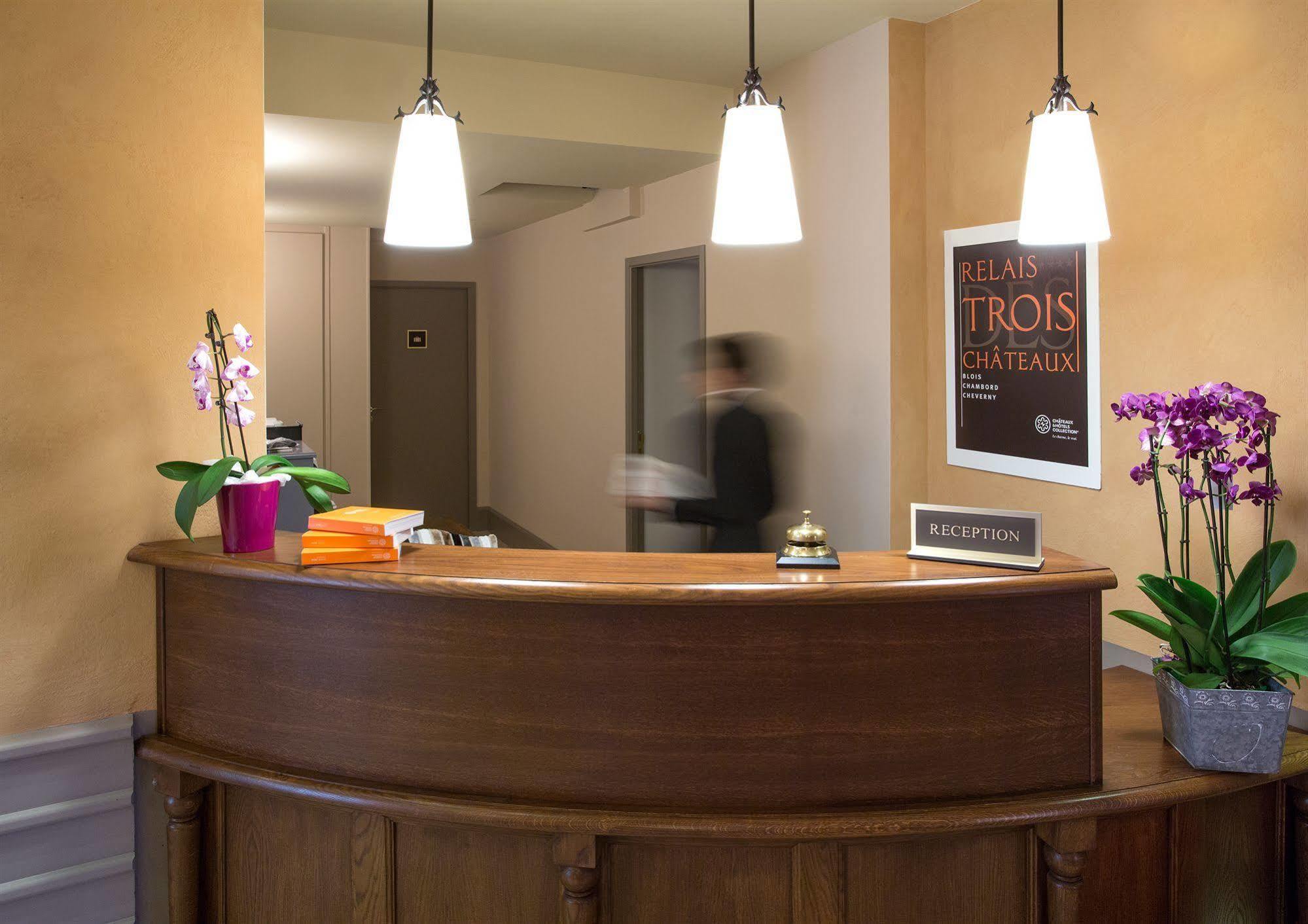 Relais Des Trois Chateaux Hotel-Restaurant - Teritoria Cour-Cheverny Kültér fotó